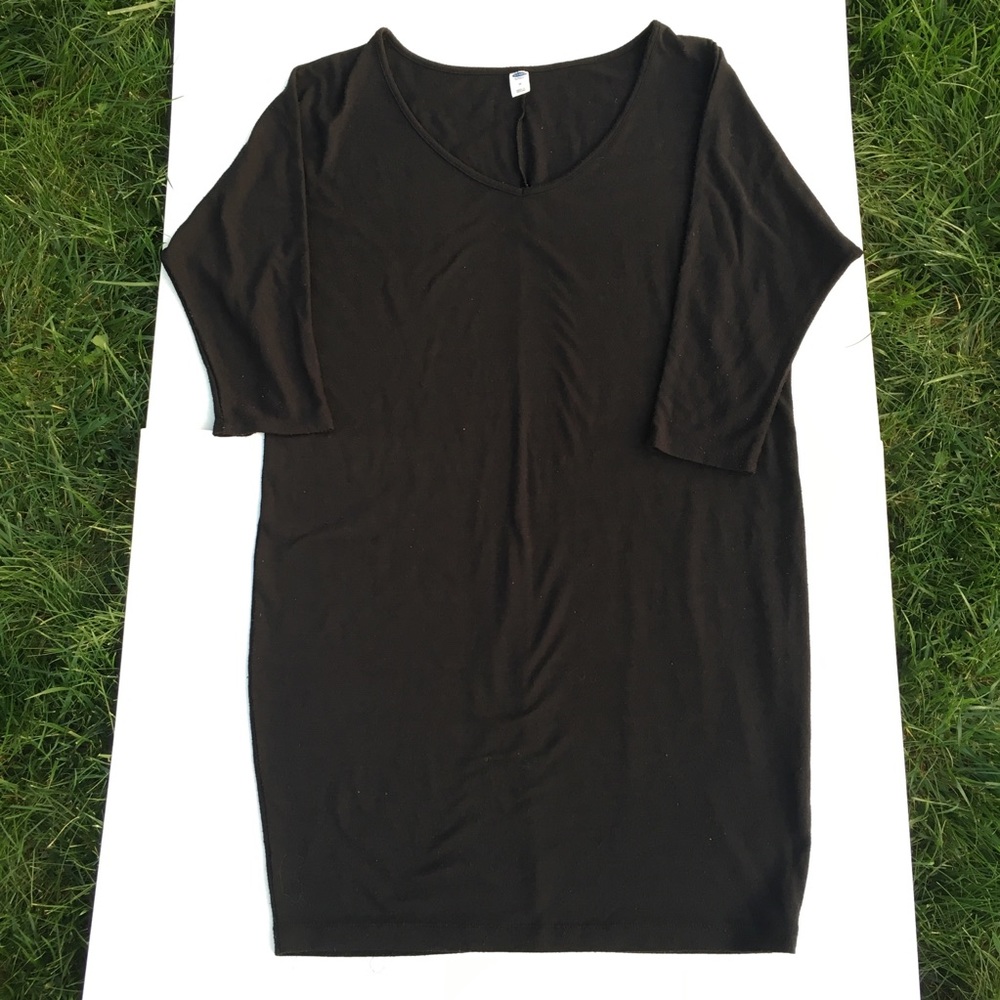 Old Navy black sleeved dress